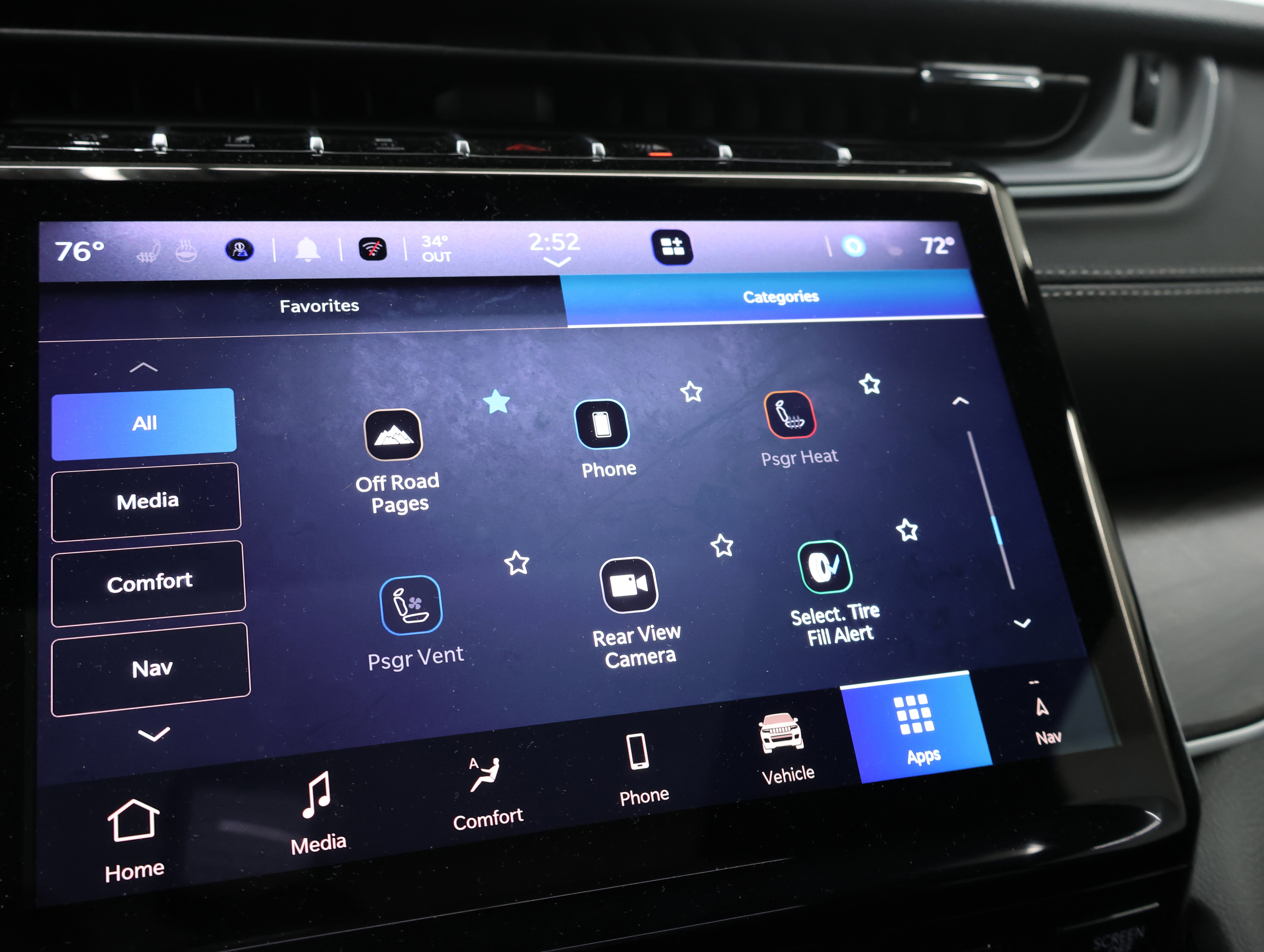 Used 2025 Jeep Grand Cherokee Limited w/ Luxury Tech Group II image 69