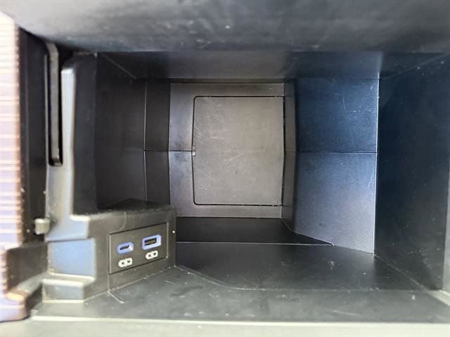 Used 2024 Toyota Sienna XLE image 25