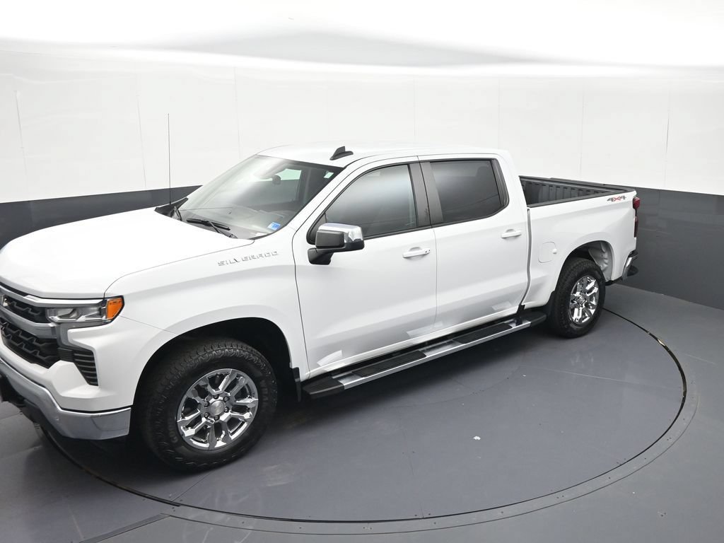 Used 2022 Chevrolet Silverado 1500 LT AWD/4WD image 23