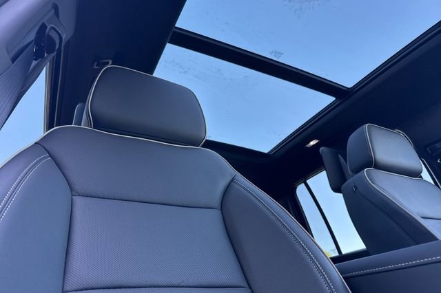 New 2026 GMC Yukon XL Elevation w/ Elevation Premium Package image 21