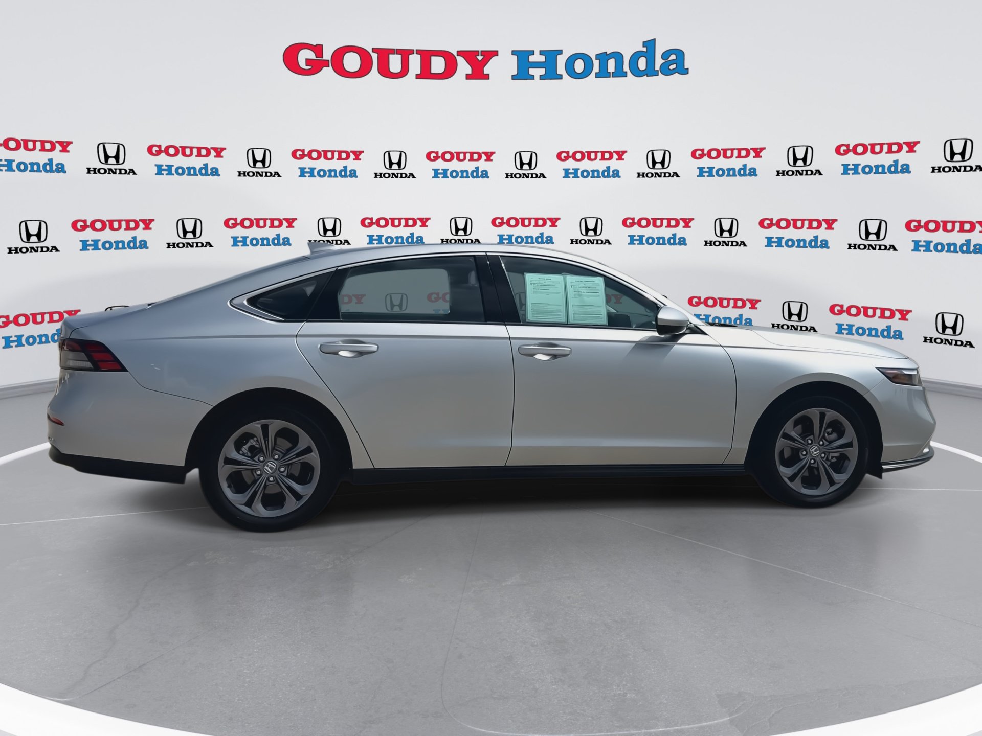 Certified 2024 Honda Accord EX image 9
