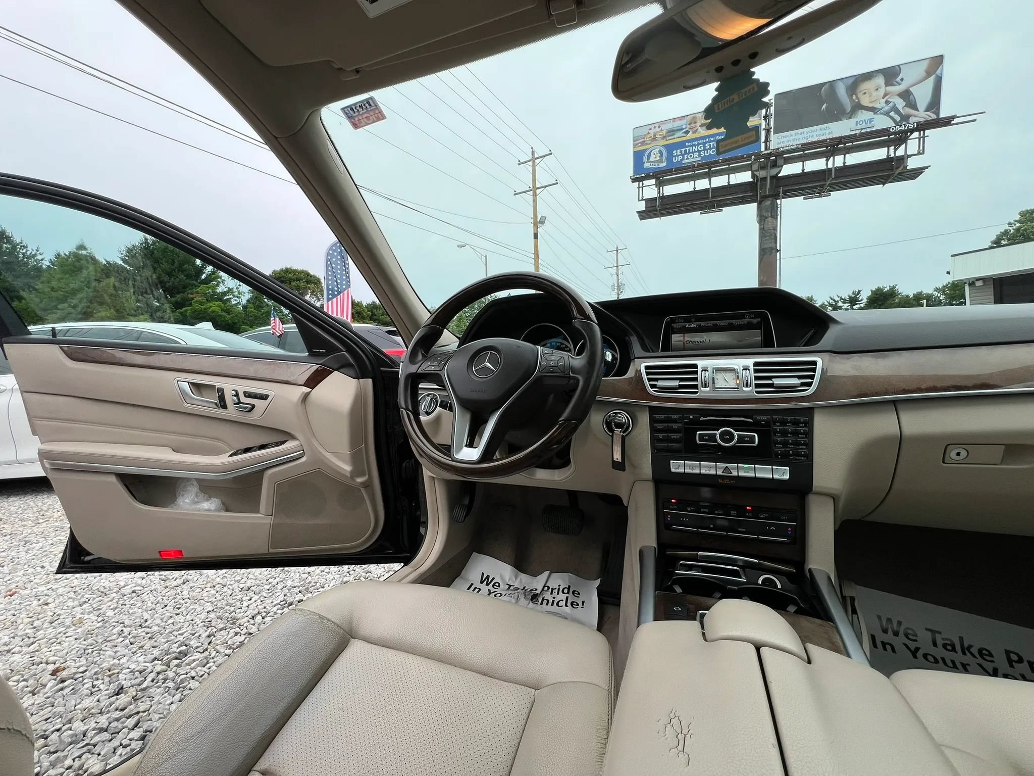 Used 2014 Mercedes-Benz E 350 4MATIC Sedan image 13