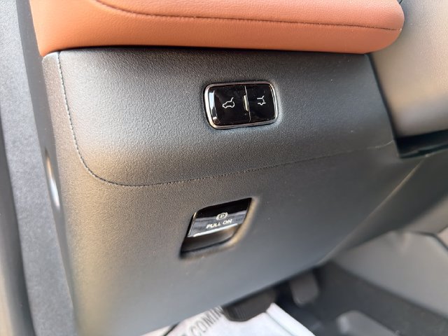 New 2026 Lincoln Navigator Reserve AWD/4WD image 22