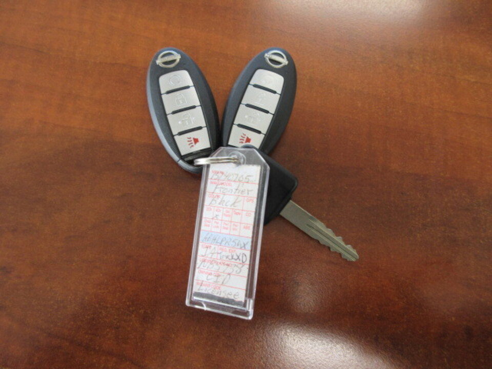 Used 2023 Nissan Frontier SV w/ SV Premium Package image 40