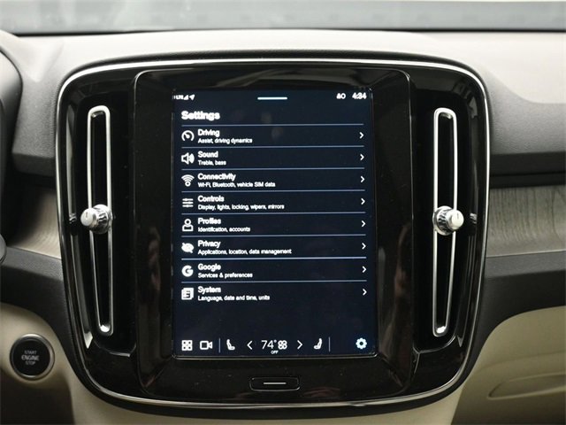 Used 2023 Volvo XC40 B5 Plus w/ Protection Package Premier image 15