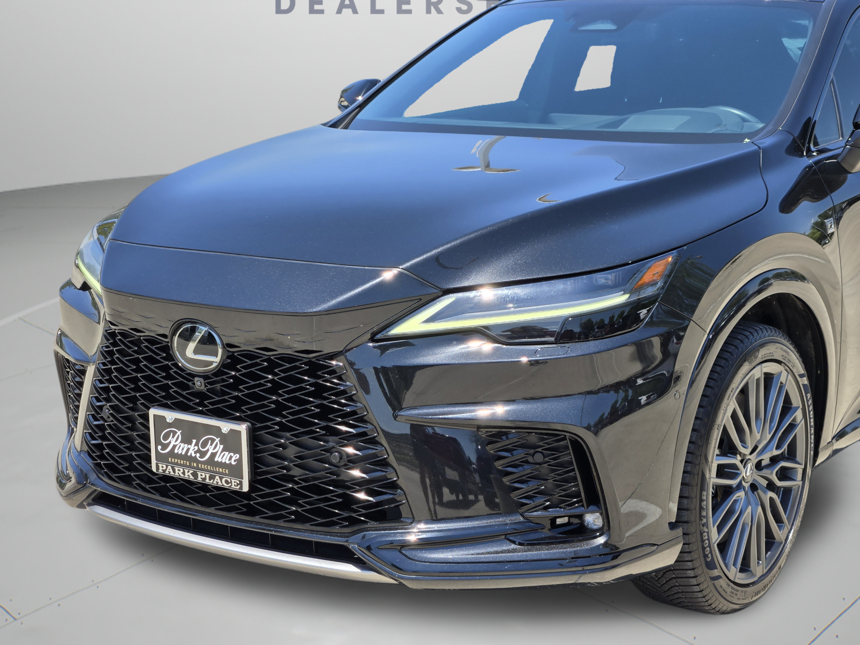 Used 2023 Lexus RX 500h F Sport w/ Accessory Package (Z1) AWD/4WD image 33
