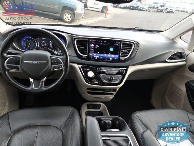 Used 2021 Chrysler Pacifica Touring-L FWD image 20
