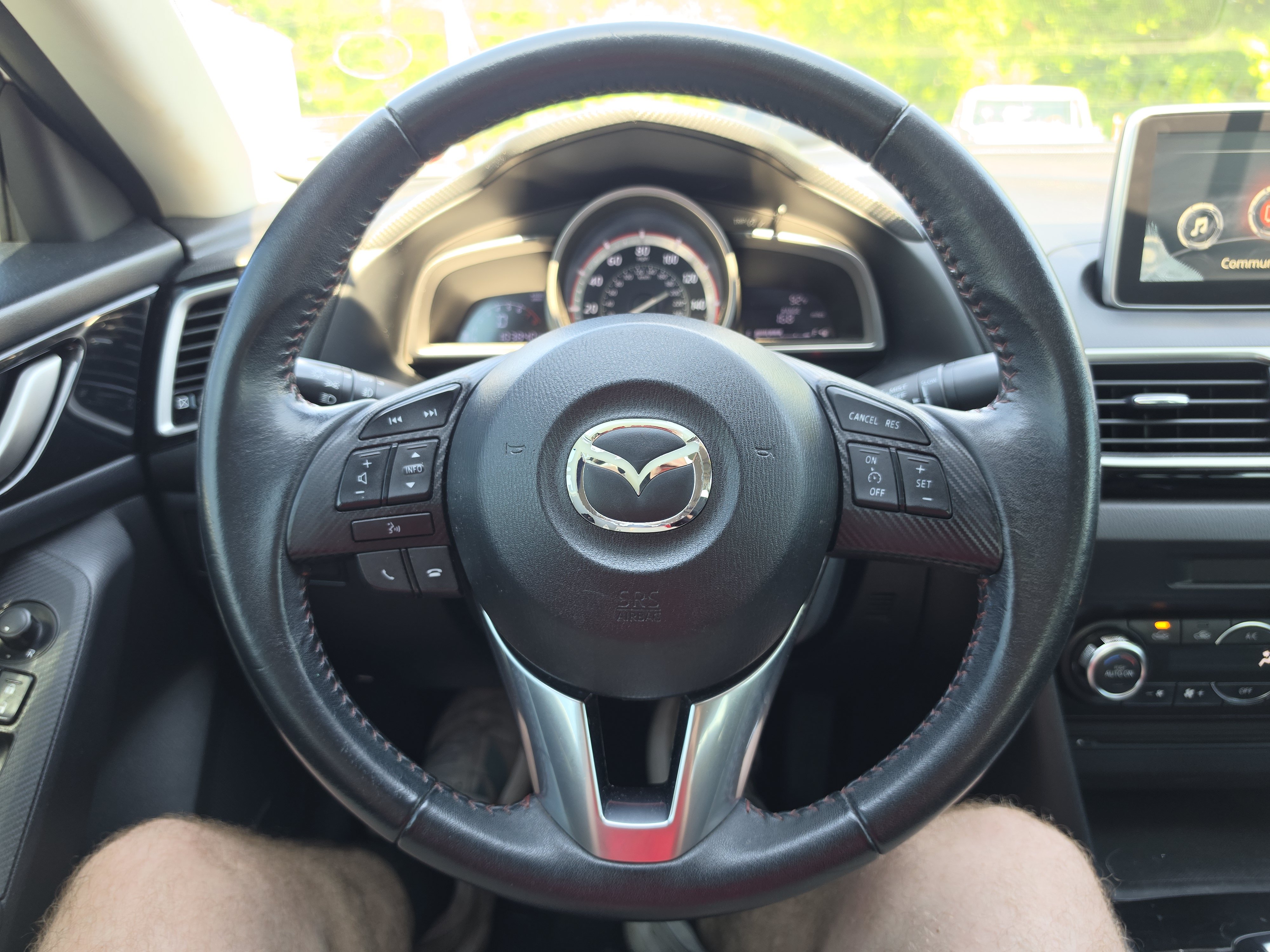 Used 2015 MAZDA MAZDA3 i Touring w/ Technology Package FWD image 20
