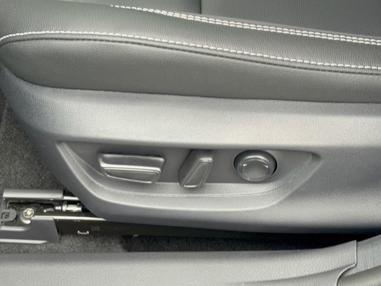 Used 2026 Toyota Camry SE FWD image 16