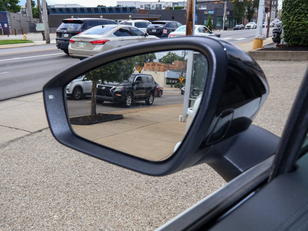 New 2026 Volkswagen Tiguan SE R-Line AWD/4WD image 30