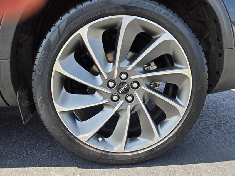 Used 2022 Lincoln Nautilus Reserve w/ Equipment Group 201A FWD image 24