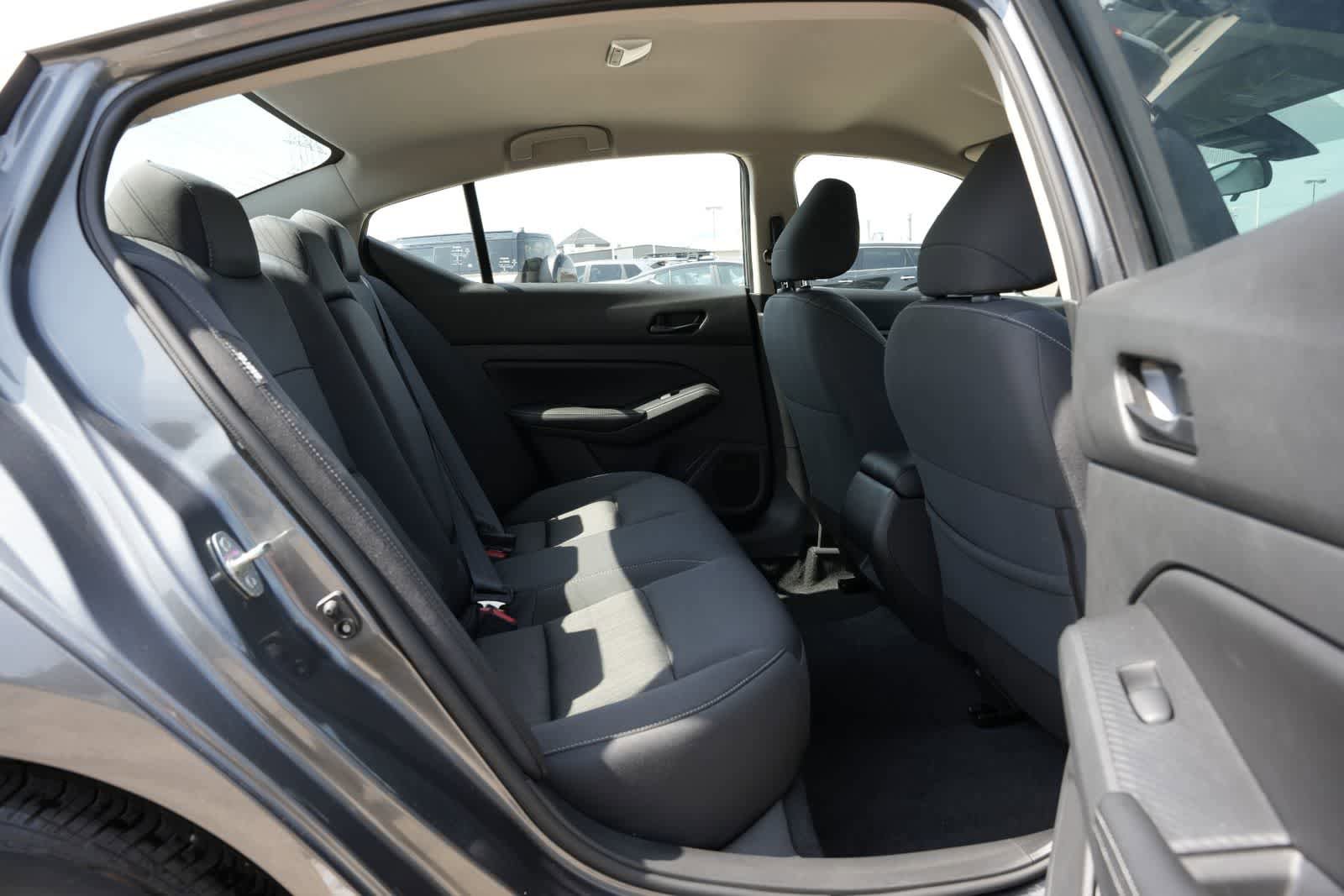 Used 2024 Nissan Altima 2.5 SV FWD image 18