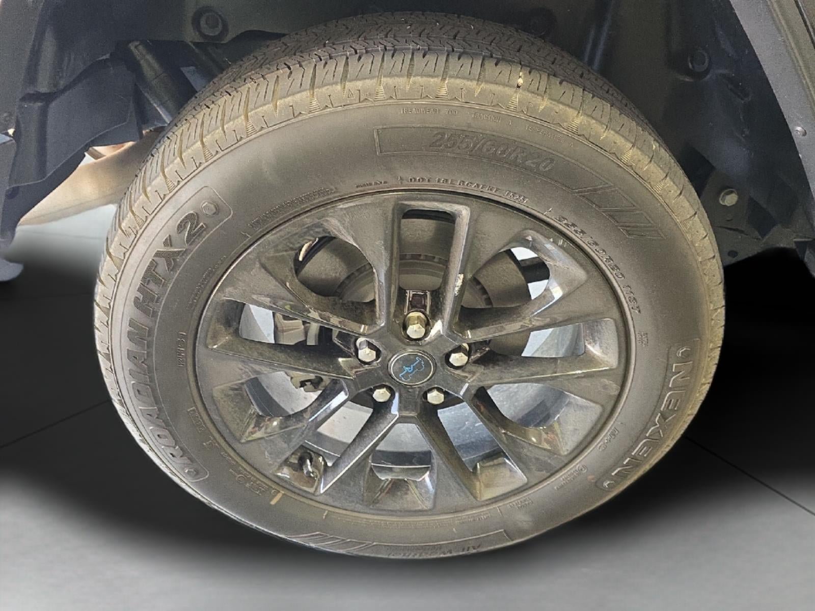 Used 2025 Jeep Wrangler Unlimited Sahara AWD/4WD image 23