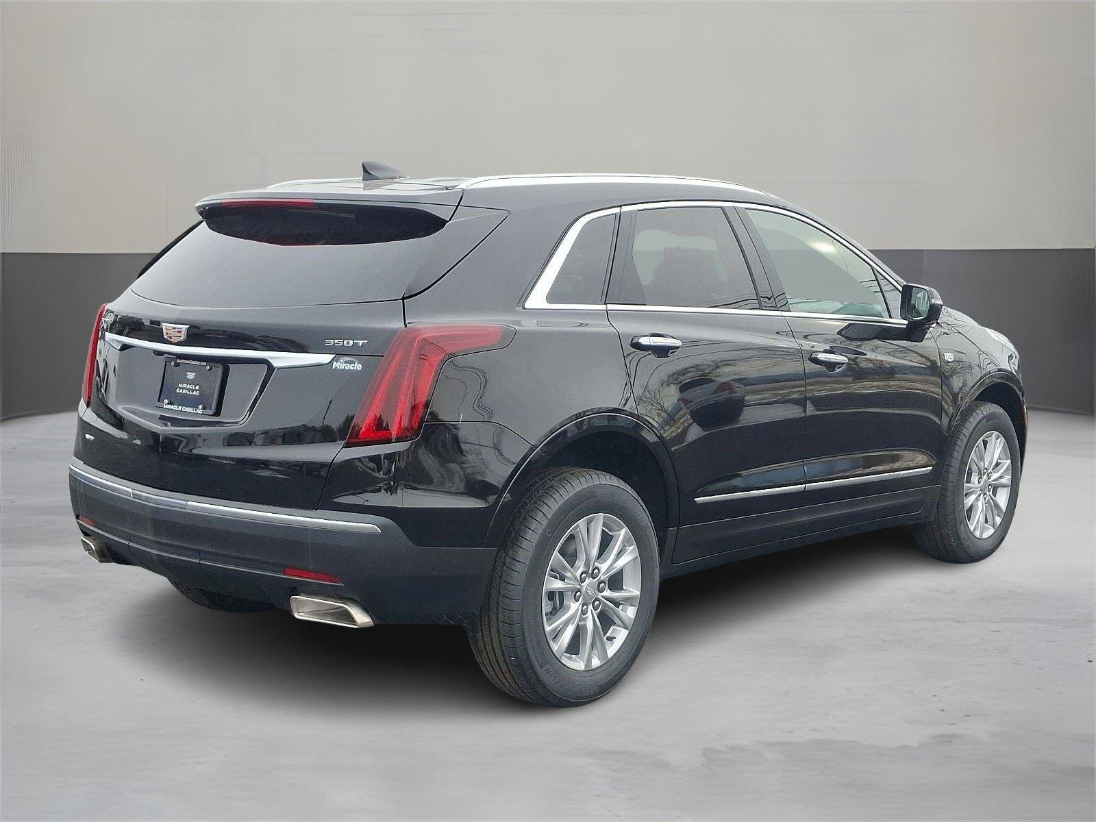 New 2025 Cadillac XT5 Luxury w/ LPO, Floor Liner Package AWD/4WD image 4