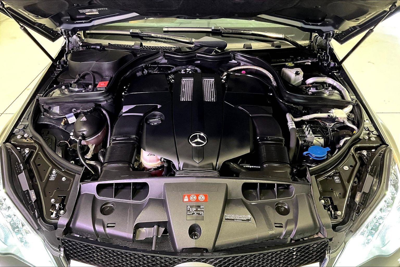 Used 2017 Mercedes-Benz E 400 4MATIC Coupe image 28