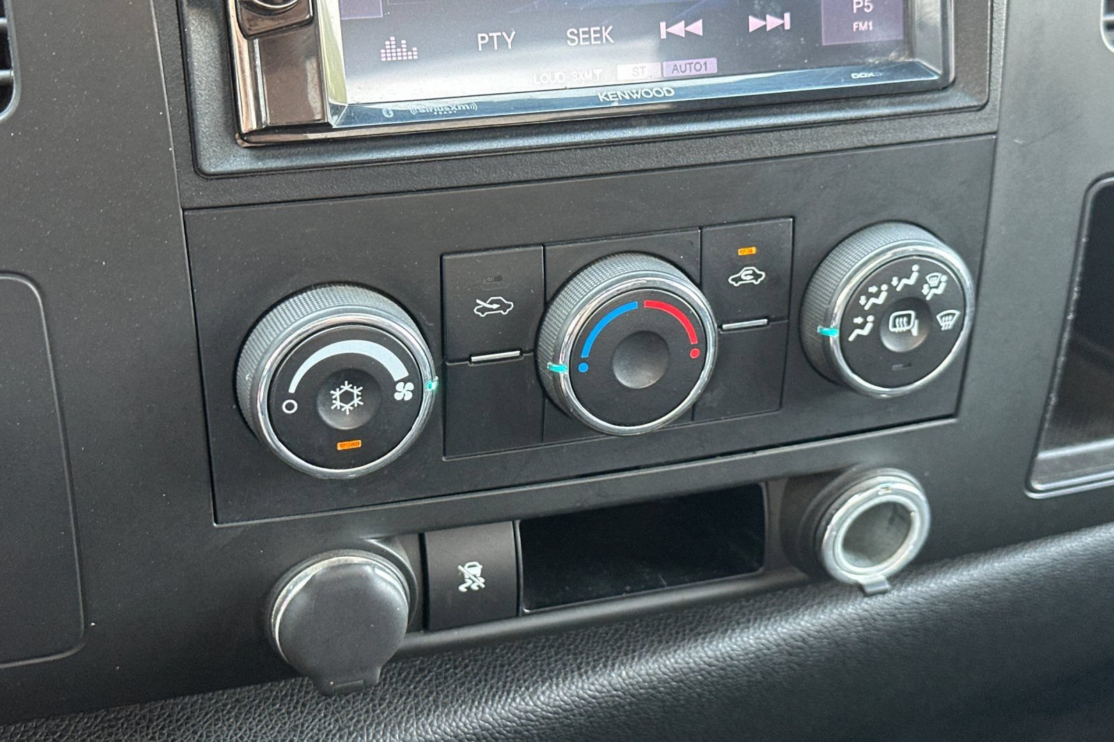 Used 2010 GMC Sierra 1500 SLE AWD/4WD image 18