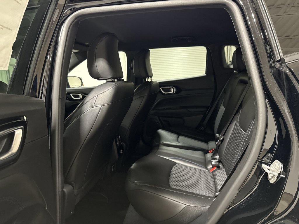 New 2026 Jeep Compass Latitude AWD/4WD image 21
