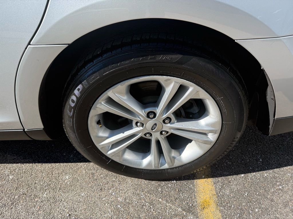 Used 2016 Ford Taurus SEL w/ Equipment Group 201A image 37