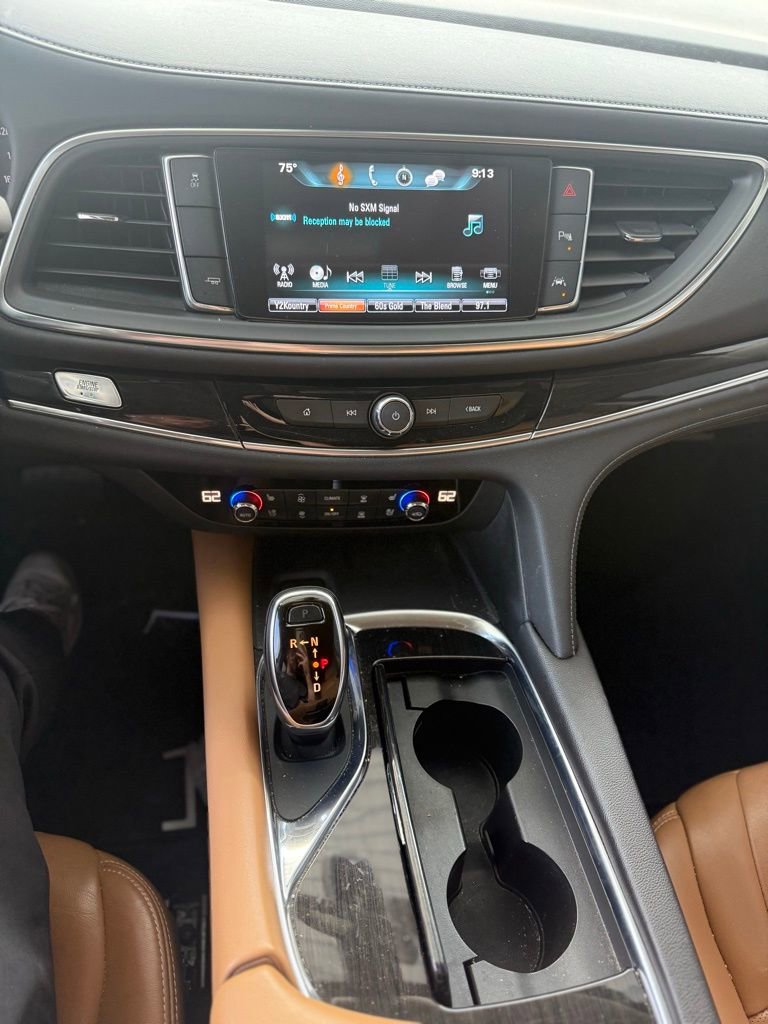 Used 2018 Buick Enclave Premium w/ Experience Buick Package FWD image 22