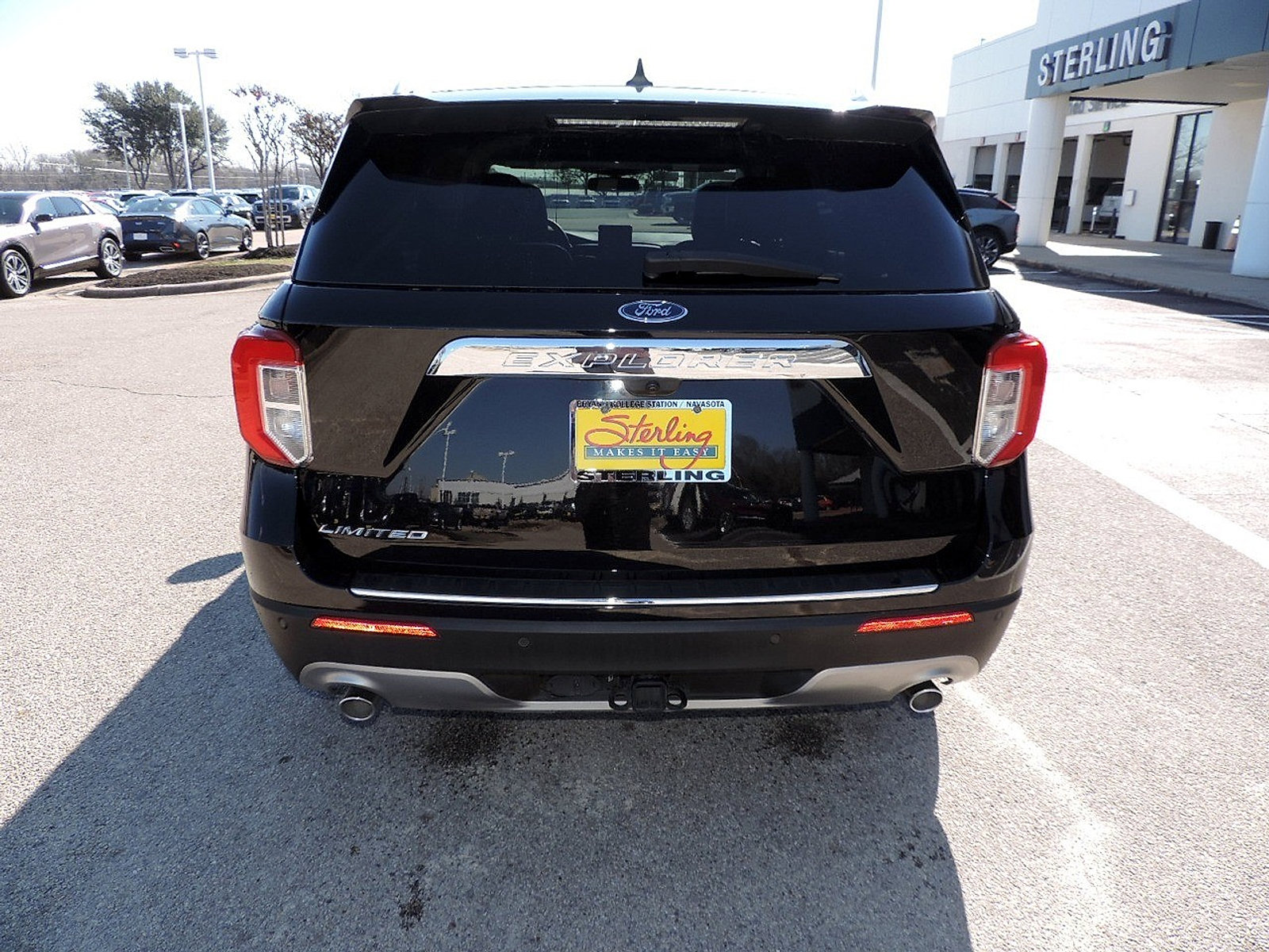 Used 2023 Ford Explorer Limited w/ Limited Technology Package image 6