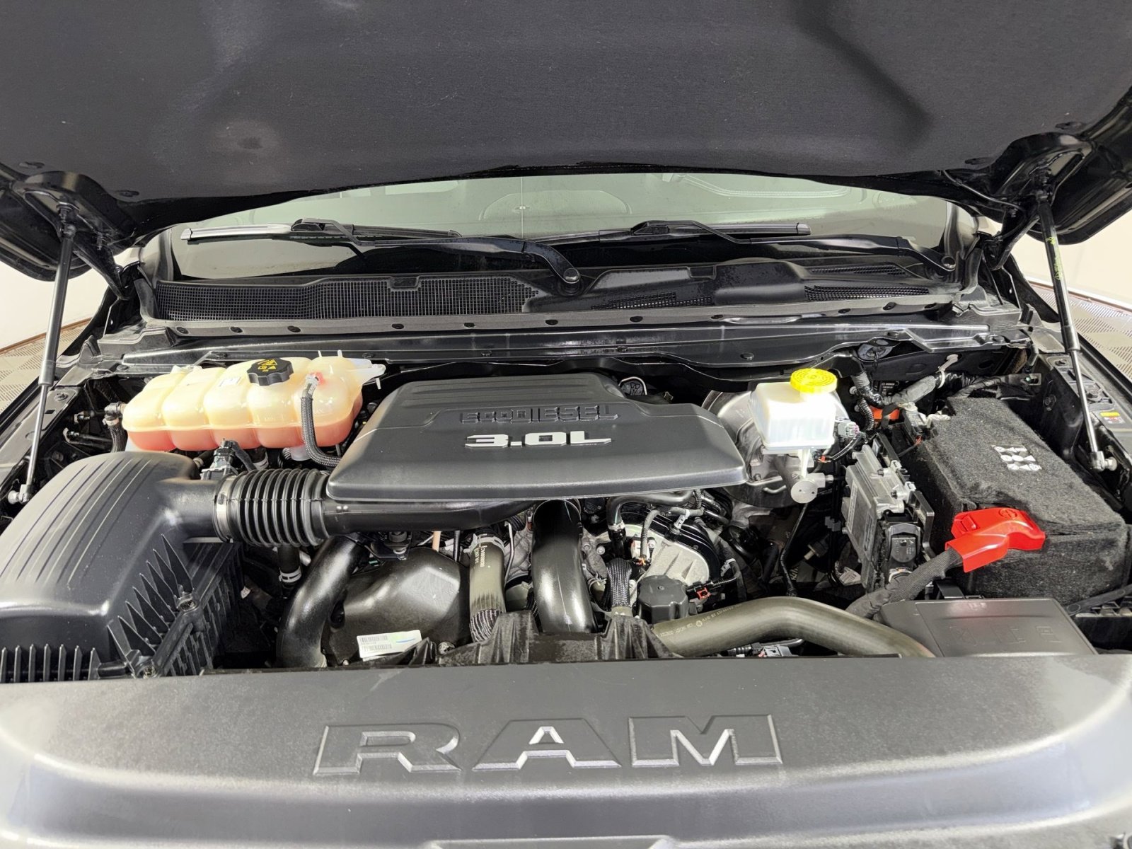 Used 2023 RAM 1500 Laramie image 29