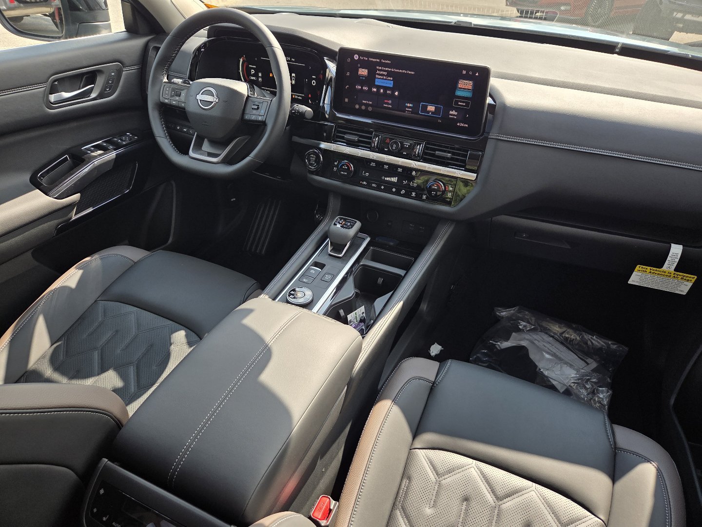 New 2026 Nissan Pathfinder Platinum AWD/4WD image 28