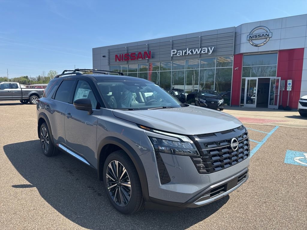 New 2026 Nissan Pathfinder Platinum AWD/4WD image 1
