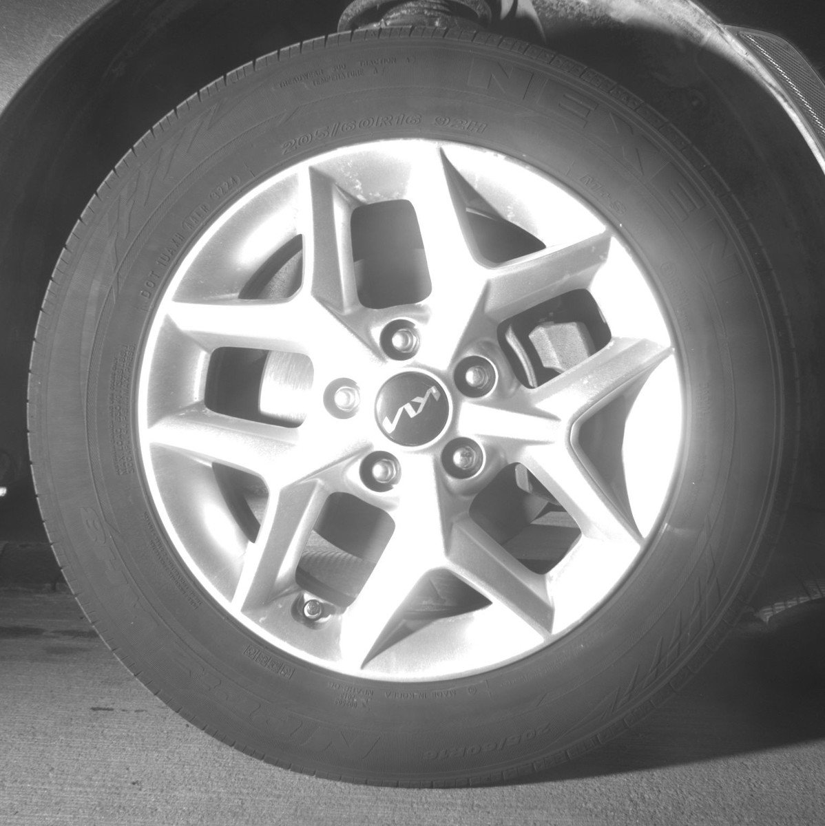 Used 2025 Kia Soul LX w/ LX Technology Package FWD image 13