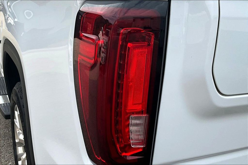 Used 2022 GMC Sierra 1500 SLT image 24