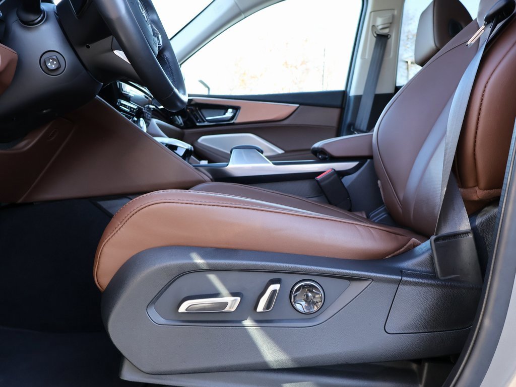 Used 2024 Acura MDX SH-AWD w/ Technology Package image 38
