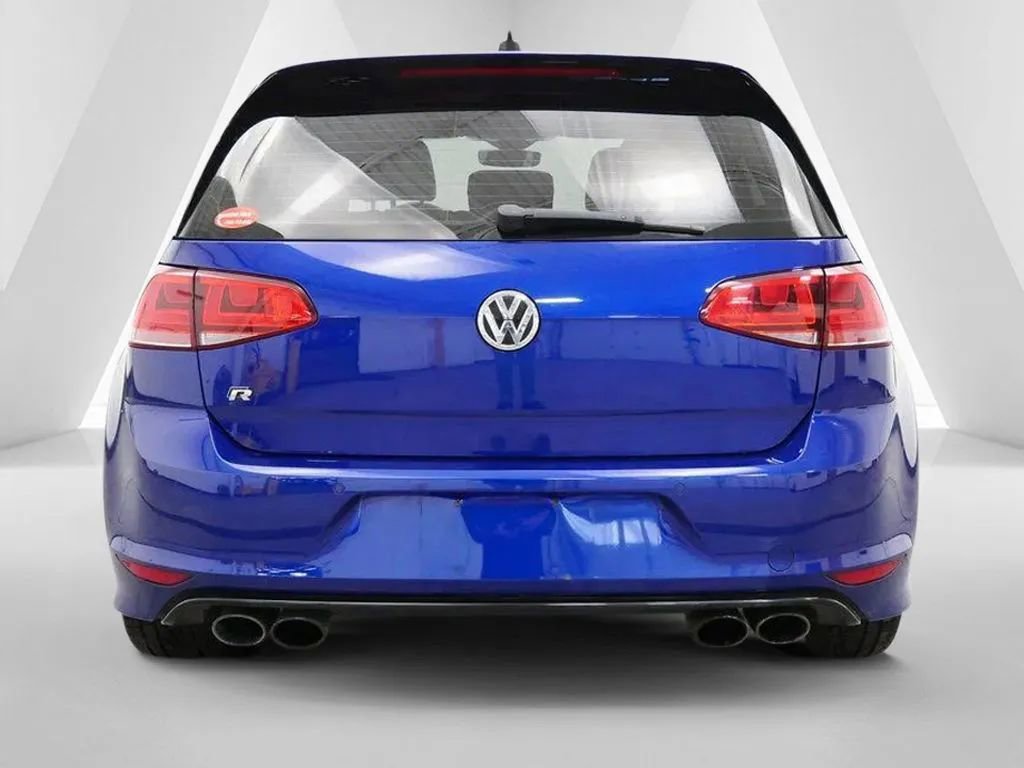 Used 2017 Volkswagen Golf R 4-Door AWD/4WD image 6