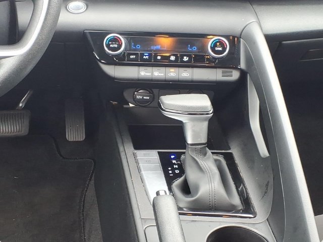 Used 2022 Hyundai Elantra SEL w/ Cargo Package FWD image 14
