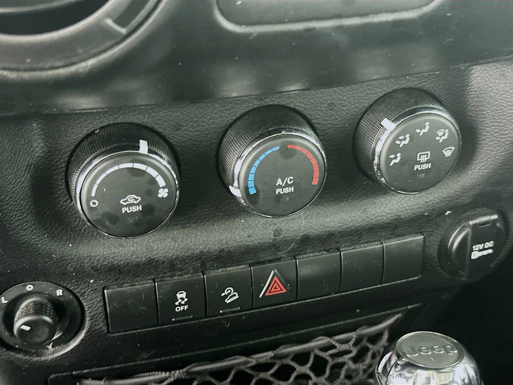Certified 2017 Jeep Wrangler Unlimited Sport w/ Quick Order Package 24S AWD/4WD image 19