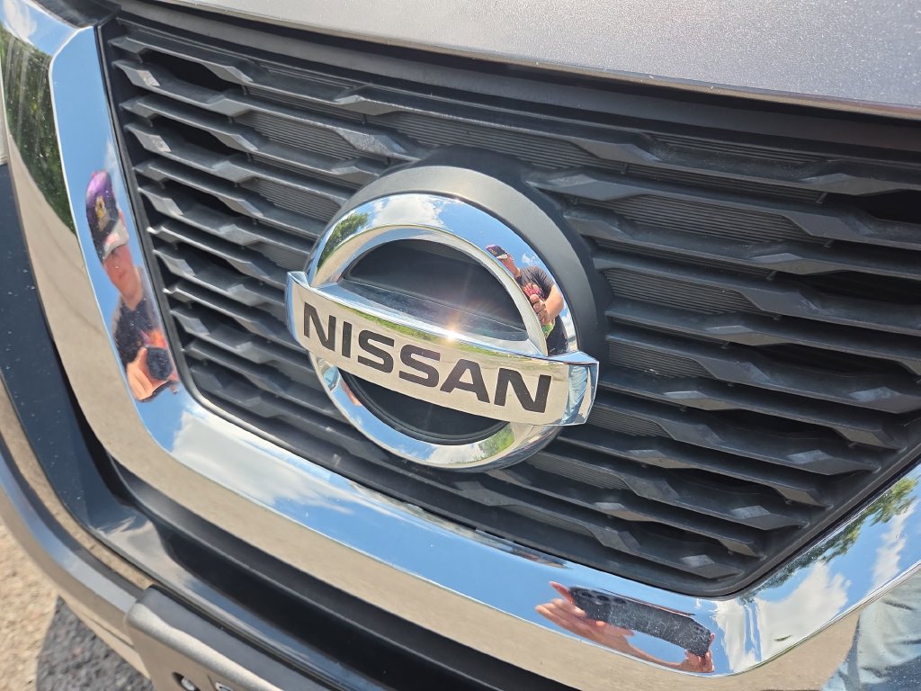 Used 2017 Nissan Rogue S FWD image 20
