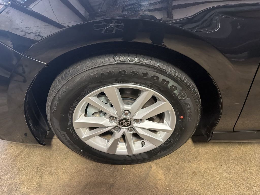 Used 2025 Toyota Camry LE image 9