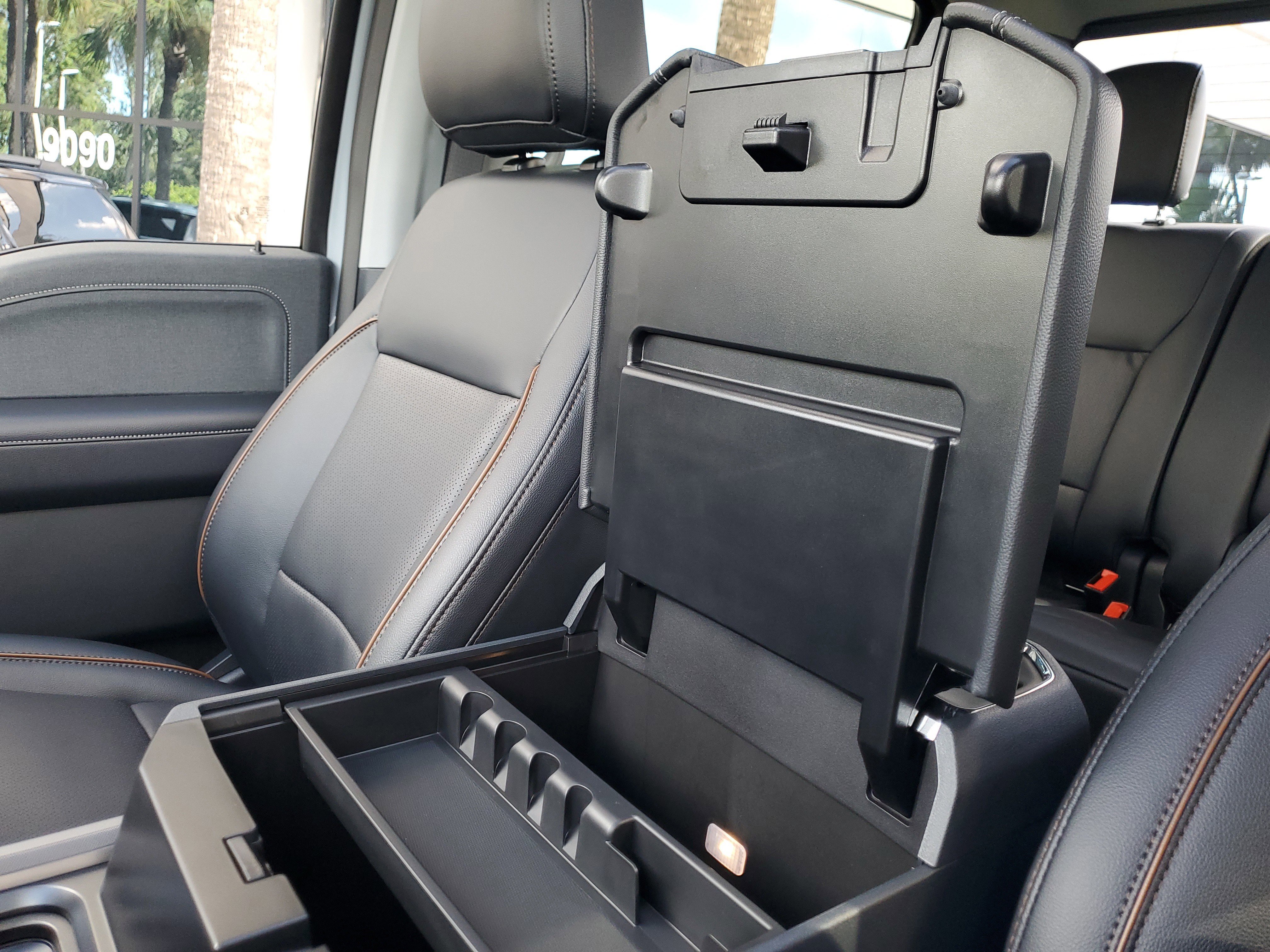 New 2026 Ford F250 Lariat w/ Black Appearance Package image 21