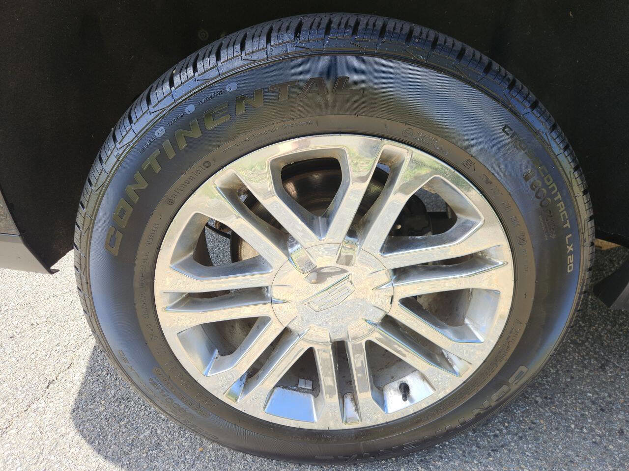 Used 2019 Cadillac Escalade ESV 4WD image 32