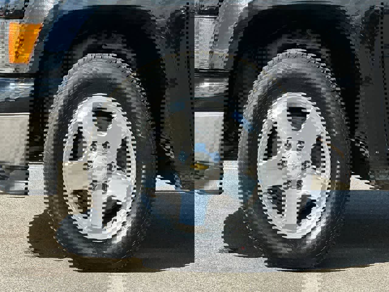 Used 2012 Chevrolet Colorado LT image 35