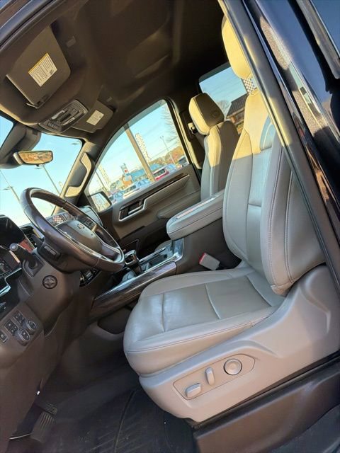 Used 2022 Chevrolet Silverado 1500 LTZ w/ Technology Package image 13