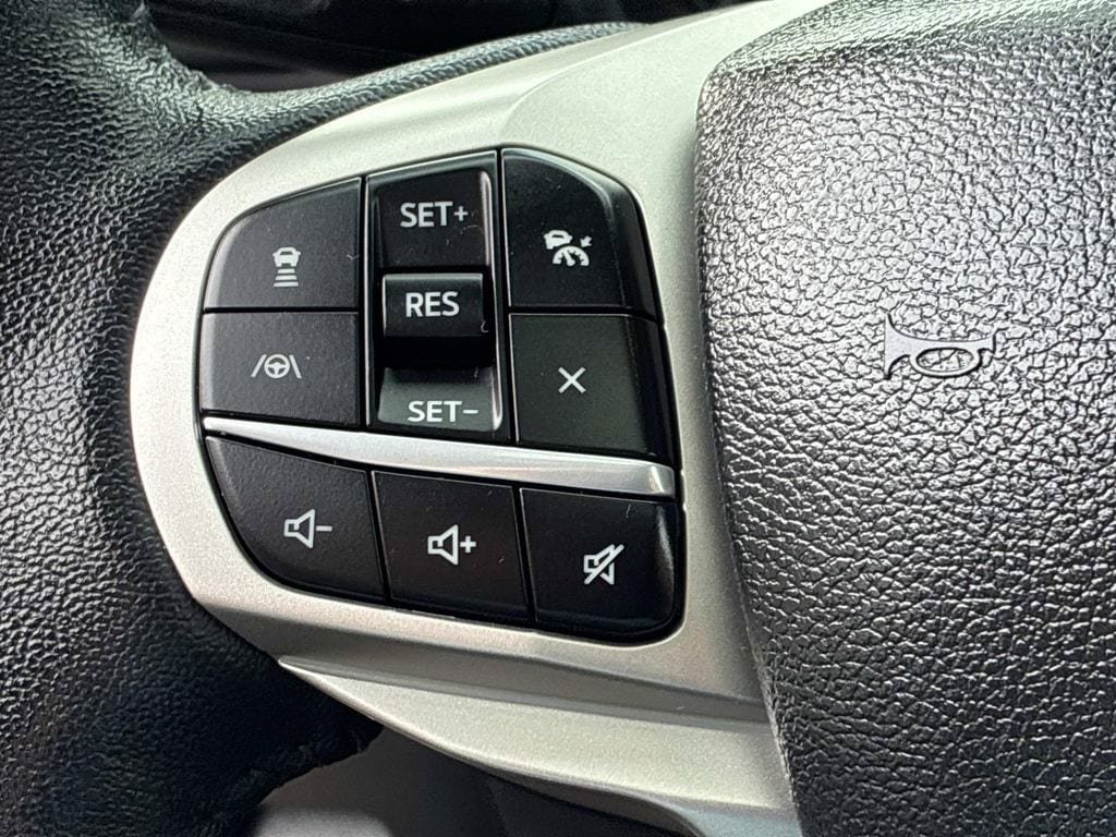 Used 2023 Ford Explorer XLT w/ Equipment Group 202A AWD/4WD image 28
