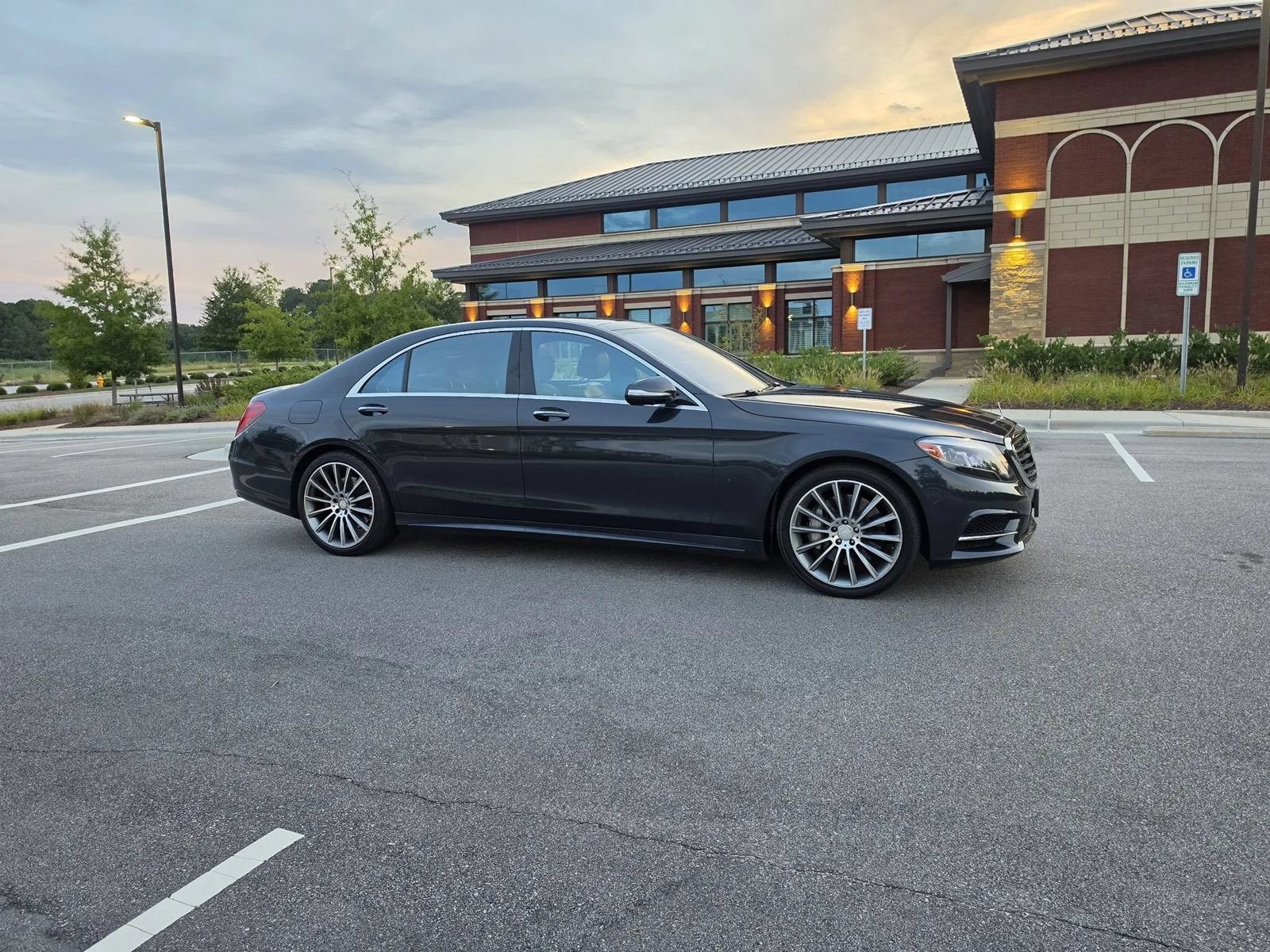 Used 2015 Mercedes-Benz S 550 4MATIC Sedan image 7