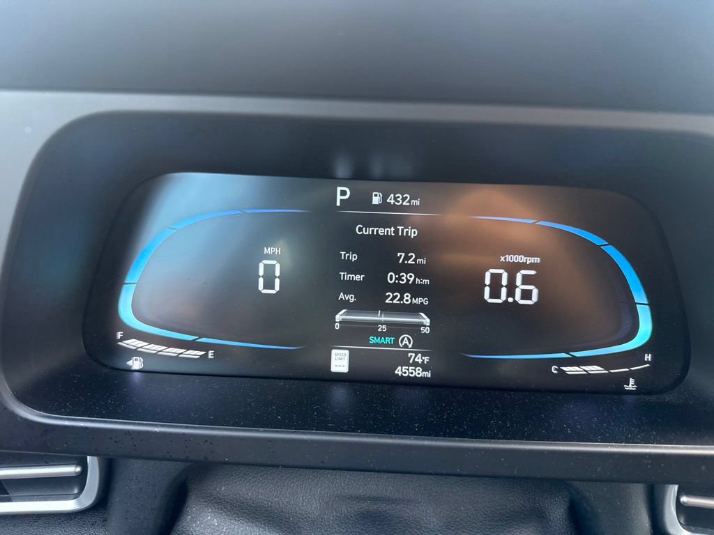 Used 2025 Hyundai Elantra SE FWD image 10