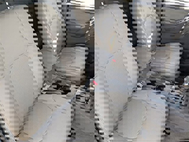 Used 2014 Nissan Frontier SL w/ SL Moonroof Package image 12