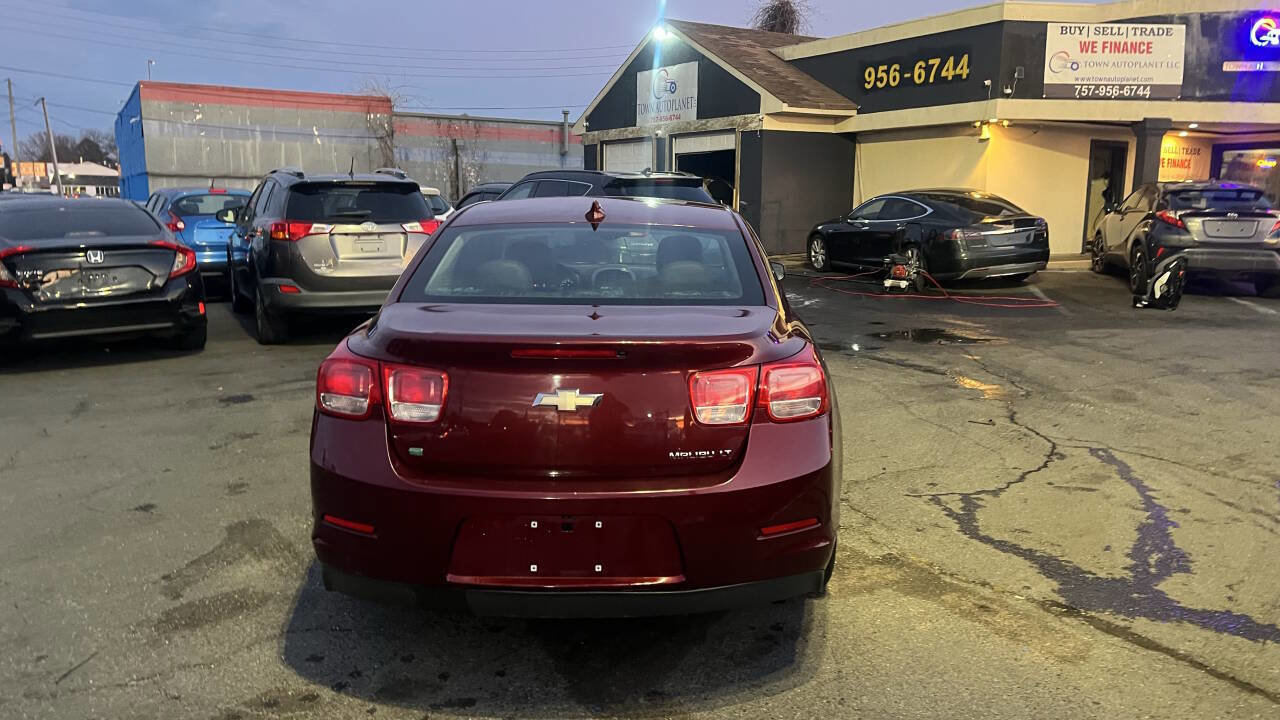 Used 2016 Chevrolet Malibu LT w/ Power Convenience Package image 11
