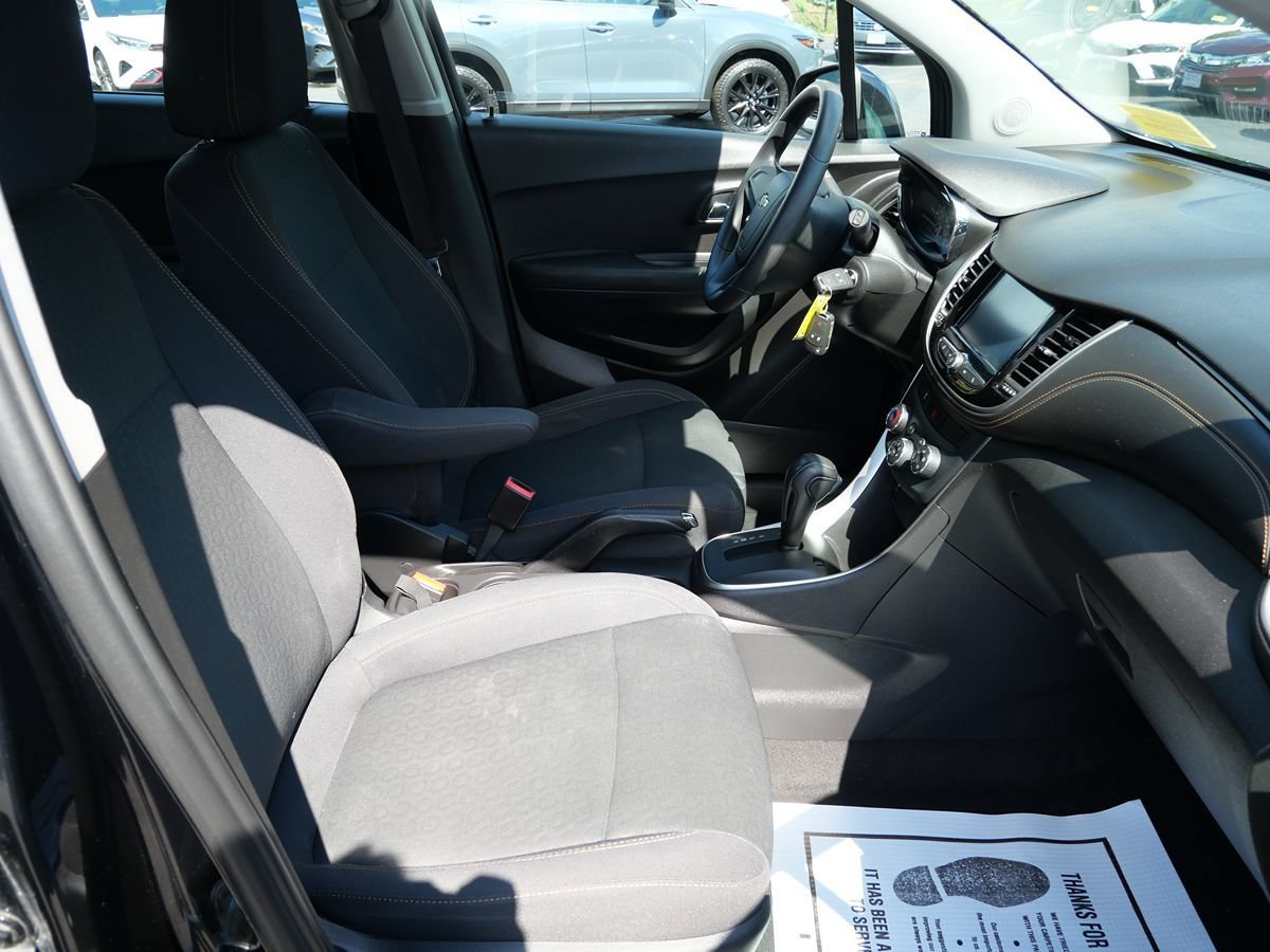 Used 2017 Chevrolet Trax LS AWD/4WD image 18