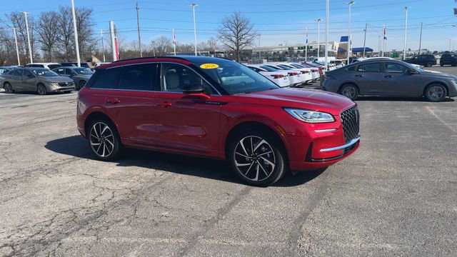 Used 2026 Lincoln Corsair Grand Touring AWD/4WD image 2