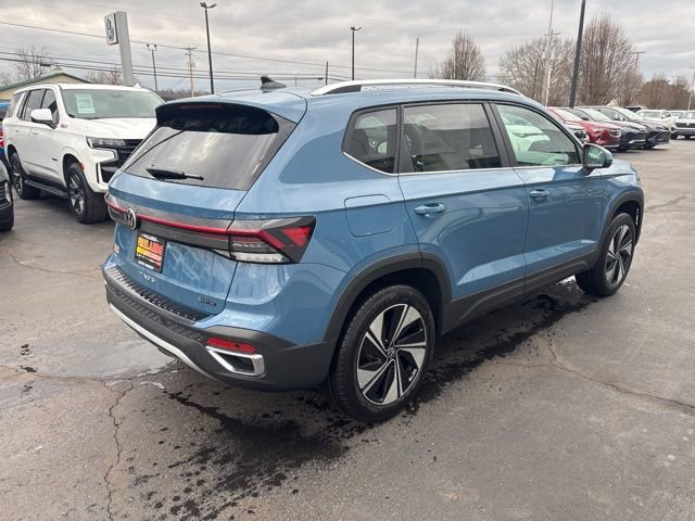 New 2026 Volkswagen Taos SE image 5