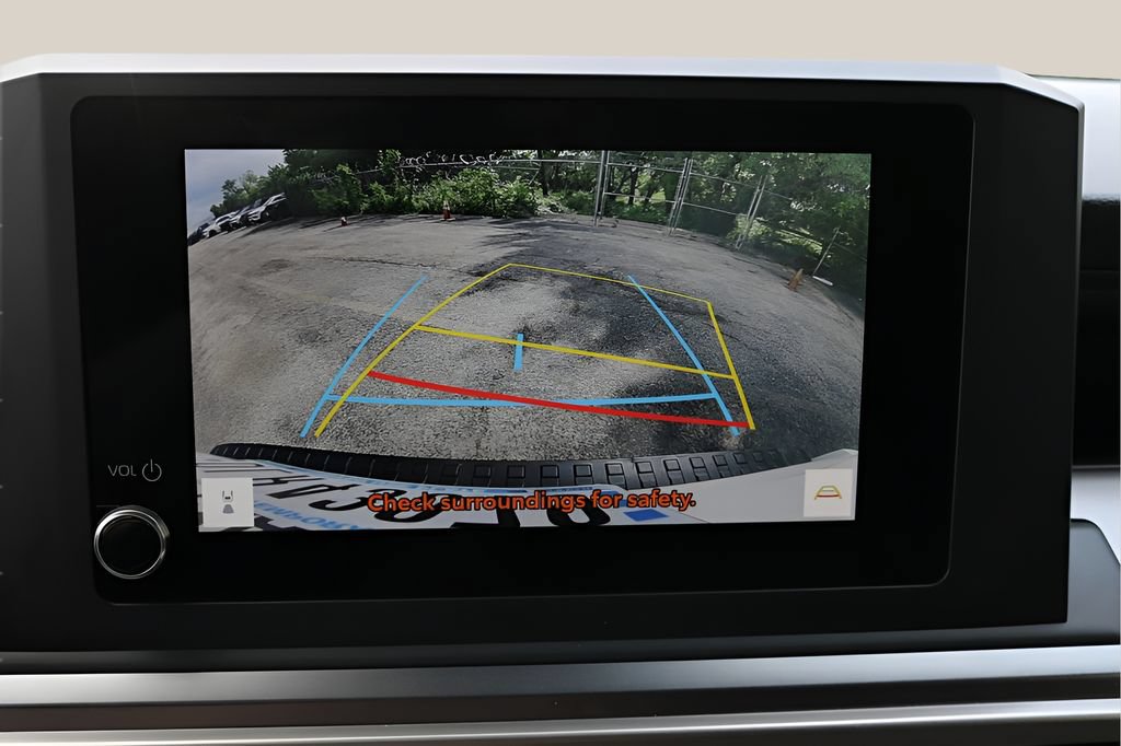 Used 2025 Toyota 4Runner SR5 AWD/4WD image 19