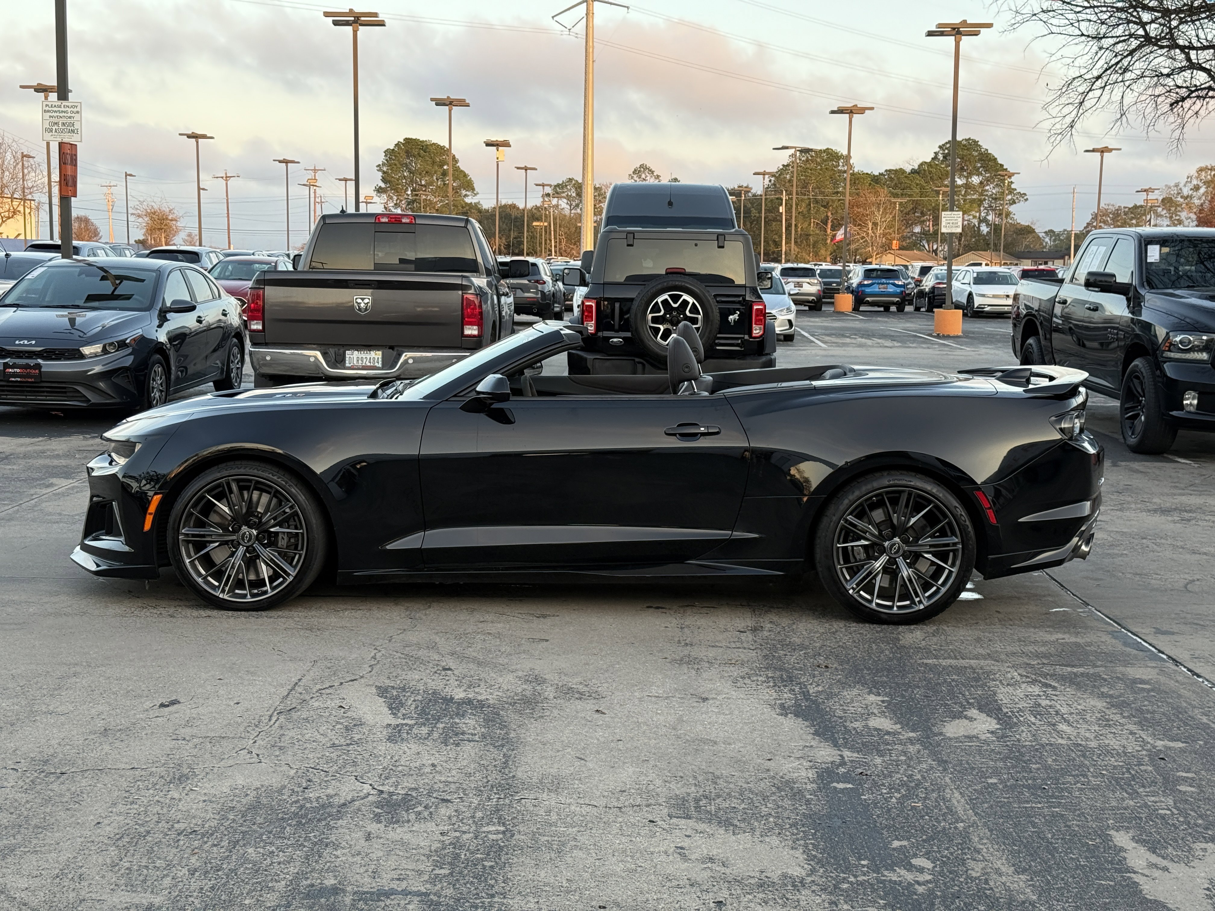Used 2022 Chevrolet Camaro ZL1 image 16