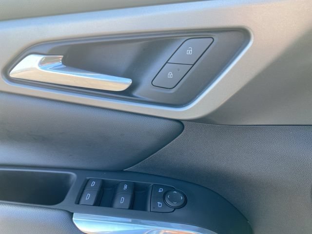 Used 2025 Chevrolet Traverse LT FWD image 20